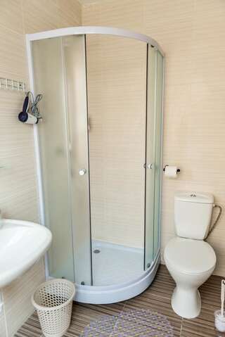 Мини-отель Mini-Hotel Freedom Mercurius Львов Бюджетный двухместный номер с 1 кроватью-1