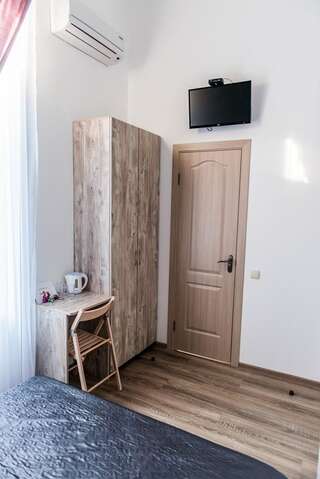 Мини-отель Mini-Hotel Freedom Mercurius Львов Бюджетный двухместный номер с 1 кроватью-5